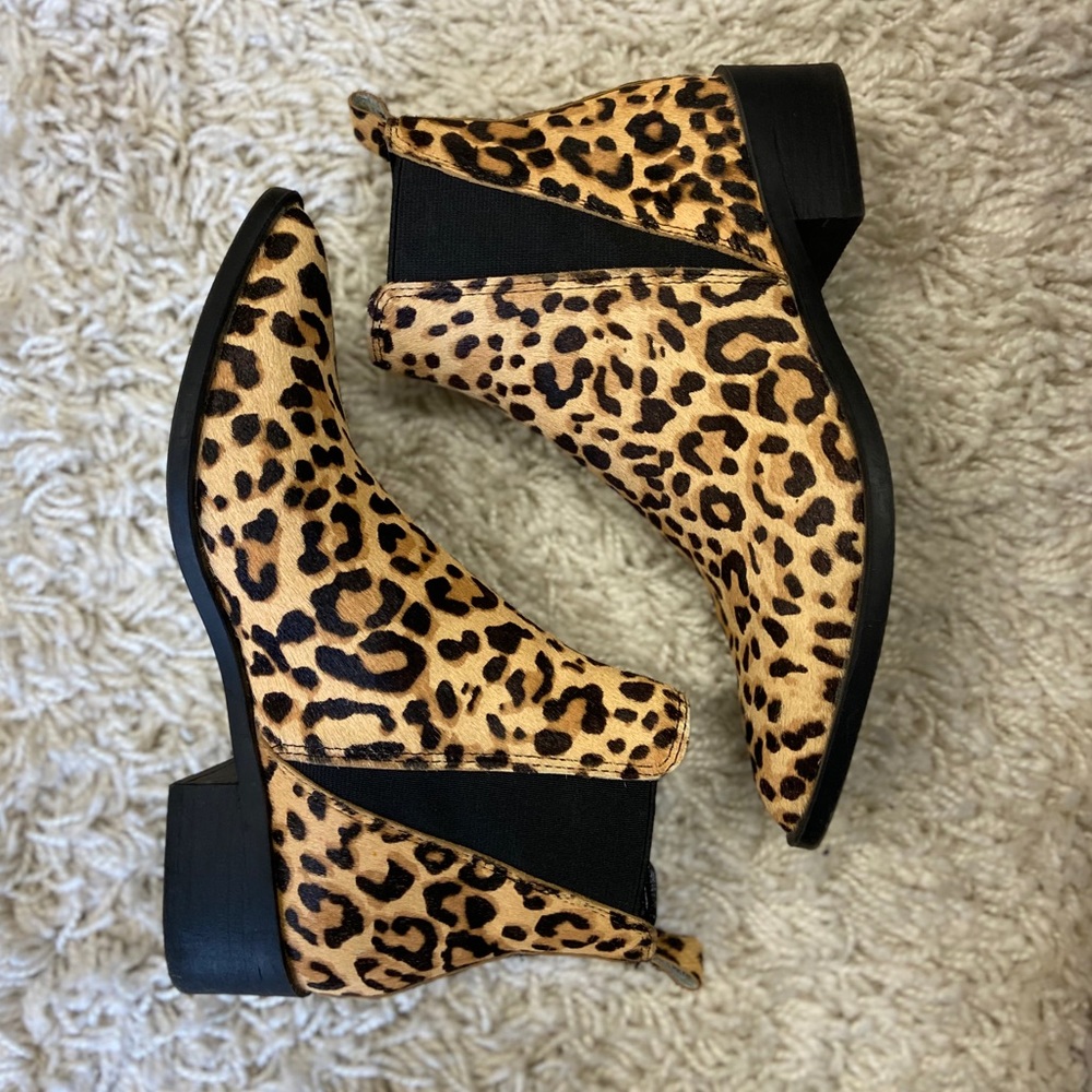 Steven Madden Leopard Calf hair Booties Size 6 - Picture 4 of 10